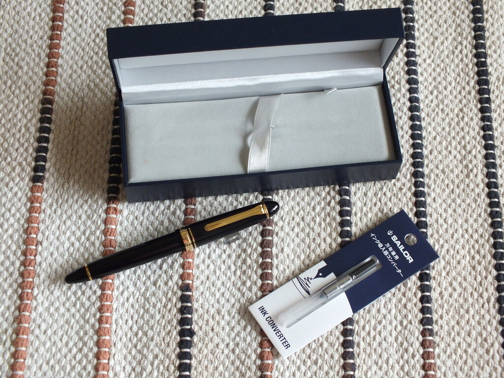 Sailor Profit Naginata Cross Music 21K nib Fountain Pen by Sailor Profit Naginata Cross Music 21K nib Fountain Pen by