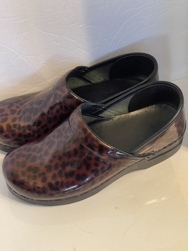 dansko leopard print clogs