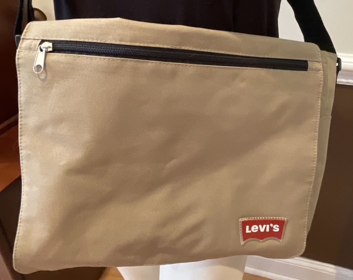 LEVIS Messenger Laptop Bag Khaki Canvas Pink Lining Travel Work Accessory Beige View 2