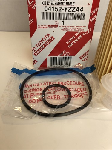 OEM TOYOTA OIL FILTER 04152-YZZA4 New - Picture 3 of 4
