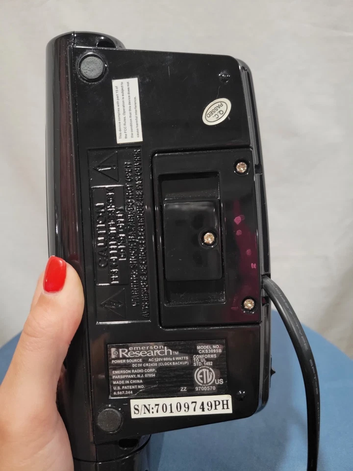 Emerson Research SmartSet Alarm Clock Radio Projector w/FLASHLIGHT ALL WORKS - Image 3 of 4