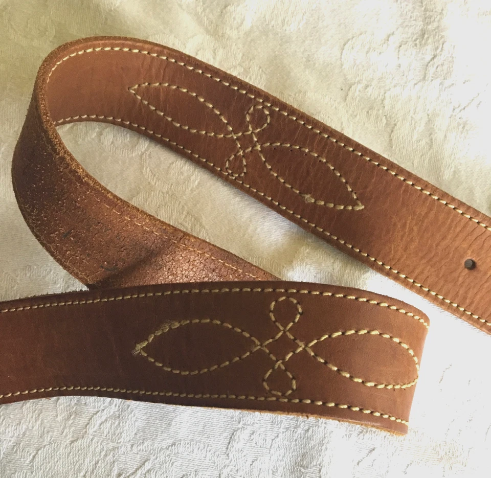 BELT Tan LEATHER Contrast stitching Metal buckle & Keep Sporstgirl Sz 30Ins 76cm - image 4 of 4