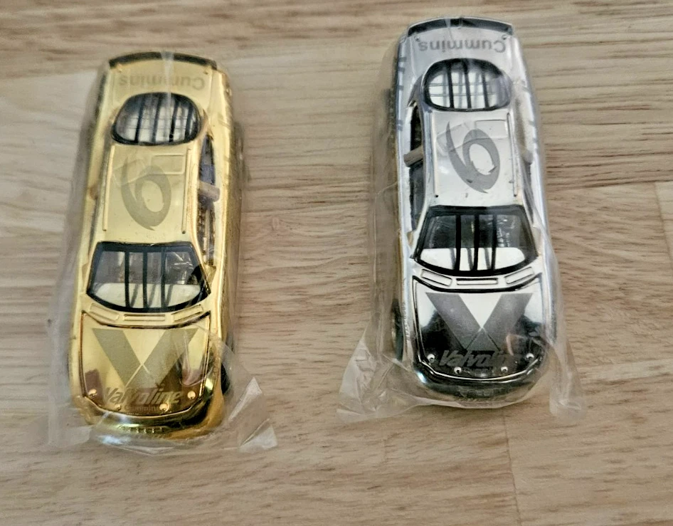 Juego exclusivo Racing Champion Mark Martin #6 1999 oro 24 k y platino escala 1:64 Foto 2 de 4