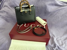   Neu Gucci Diana Handtasche Medium OVP Model...