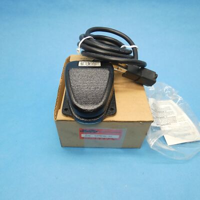 Linemaster Clipper 632-SC3 Corded Foot Switch Momentary SPDT 15 Amp 3/4HP 125VAC