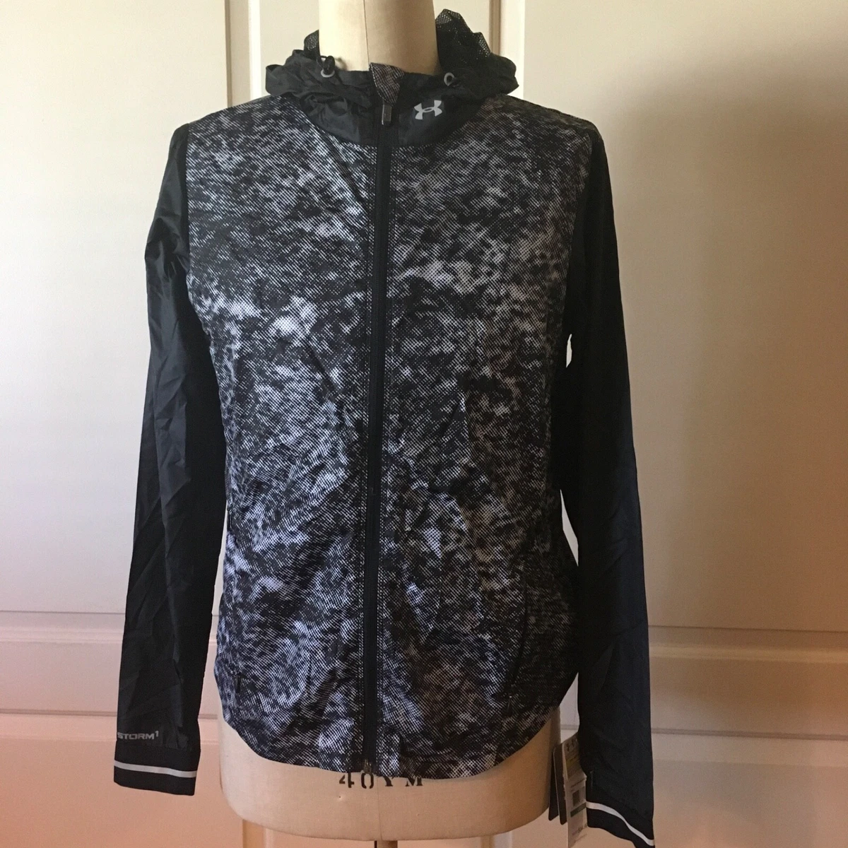 NWT Women's Under Armour 1264838 Printed Layered Up Storm Jacket Black Print (L)