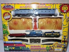 Smart World Playsets - Train Set #24185 - Train Tracks & Carriages