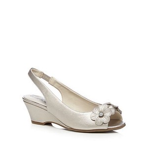 good for the sole wedge sandals