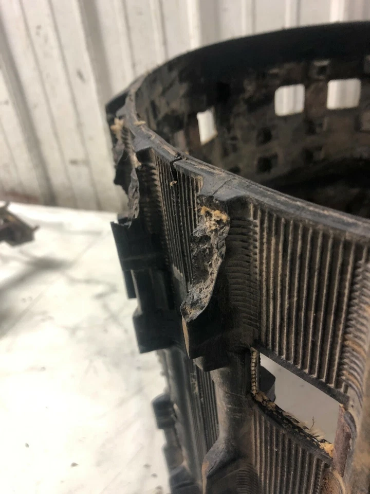 05 Polaris 800 XC SP 雪地摩托车轨道 121 英寸 121 英寸 — 第 2/4 张图片