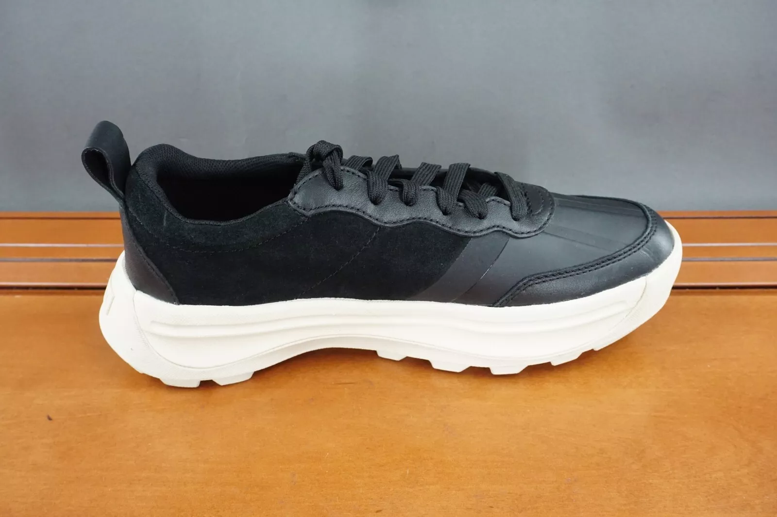 sorel everyday leather suede low top lace up sneaker shoes