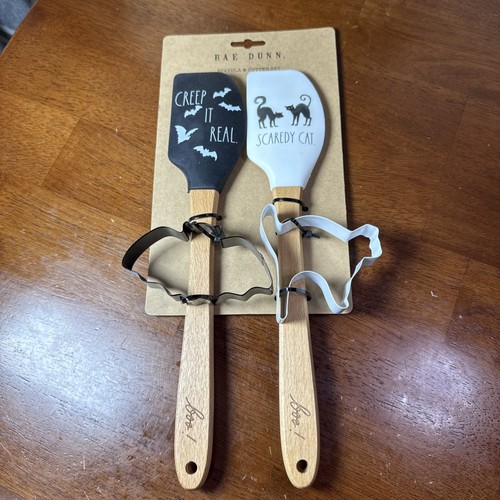 NUOVE SPATOLE Rae Dunn Scaredy Cat & Creep It Real FULL SIZE CON TAGLIABISCOTTI