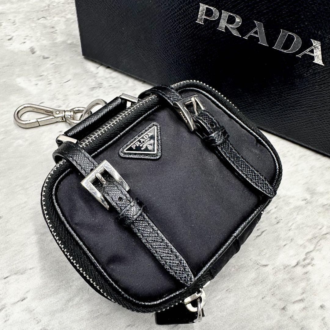 PRADA Triangle Plate Keyring in Saffiano Leather, Pocono