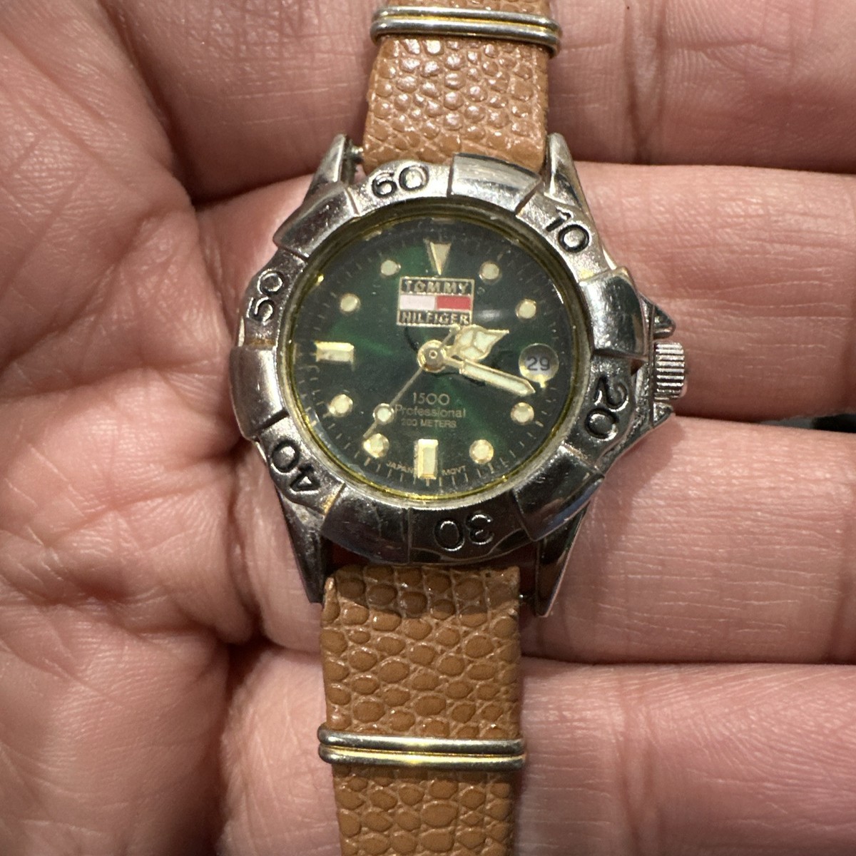 Vintage Tommy Hilfiger 1500 Professional 200 Meters Watch Model