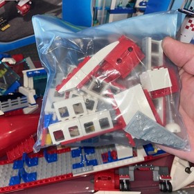 LEGO 3182 Airport Center Good Condition and Instructions Dusty Incomplete