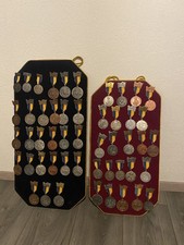 Orden, Medaillen, Abzeichen, Sportabzeichen, Metall, Bronze, Zinn, Eisen,