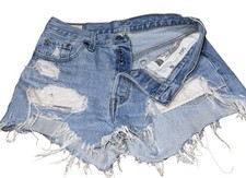 Levi’s 501 Cut Off Denim Jean Shorts Womens 29 Distressed Button Fly