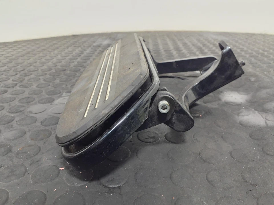 REPOSAPIÉS IZQUIERDO HARLEY DAVIDSON STREET GLIDE MC 2006-2022  Foto 2 de 4