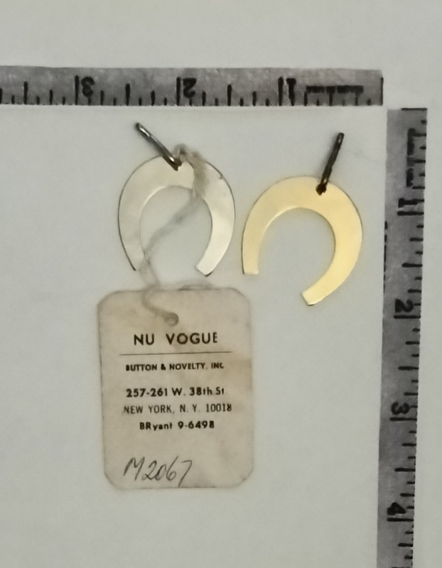 Vintage NU VOGUE Horseshoe Crescent Metal Drops 1 Gold/Silver Jewelry Finding