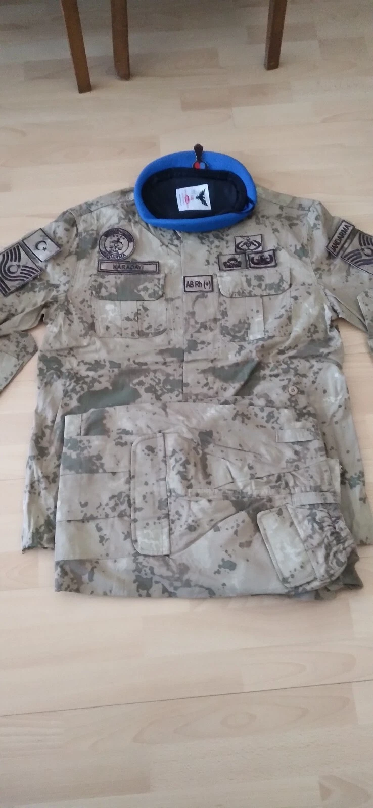 Picture 1 of 3