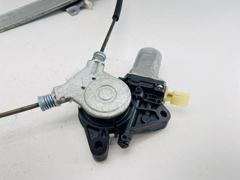 08-11 水星水手右侧门窗调节器带电机 CM092570A — 第 3/4 张图片