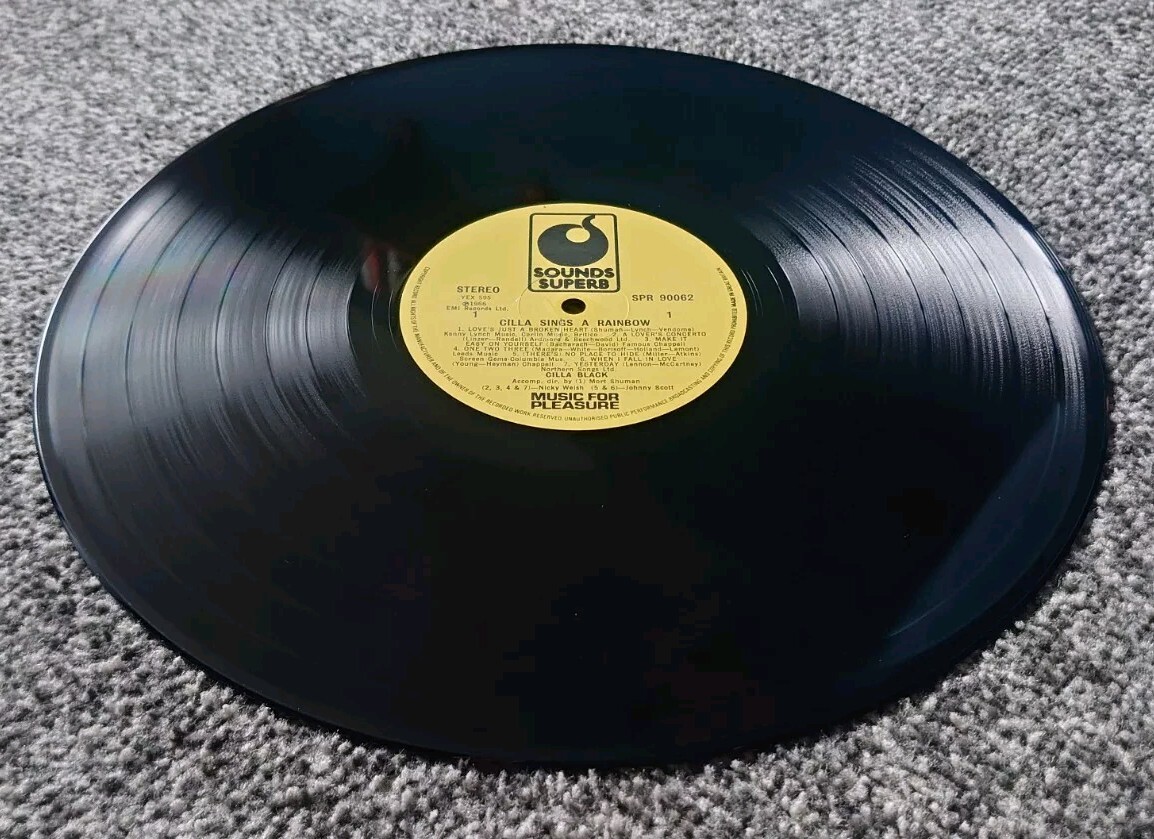 Cilla Black – Cilla Sings A Rainbow – 12