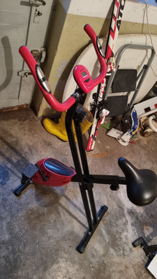 tectake Fitness Bike Ergometer Heimtrainer Indoorfahrrad Pedale 
