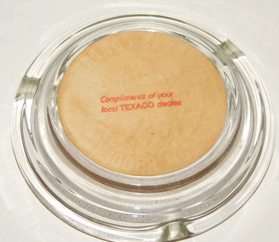 Vintage 1950's Advertising giveaway TEXACO Glass Ashtray Vargas Pinup Girl - Image 2 of 2