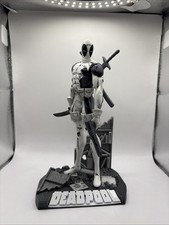 DEADPOOL - New Mutants #98 Gold Label McFarlane Toys Marvel 1:10 Scale Loose