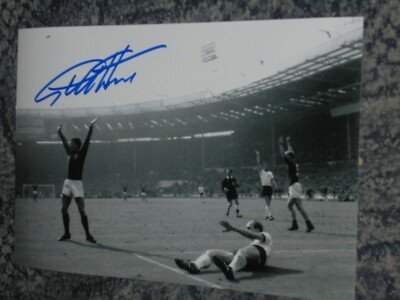 GEOFF HURST - ENGLAND - 12x8 FOTO SIGNIERT. WM 66 (201)