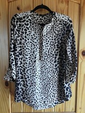 SIMPLY VERA  WANG Animal Print Shirttail Tunic Size S Exc.