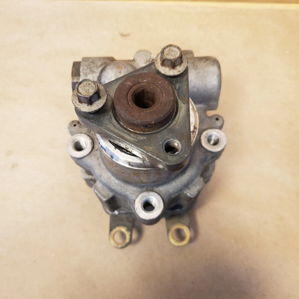 Conjunto de bomba de dirección asistida asistida Land Rover Classic Discovery ZF QVB101110 Foto 2 de 4