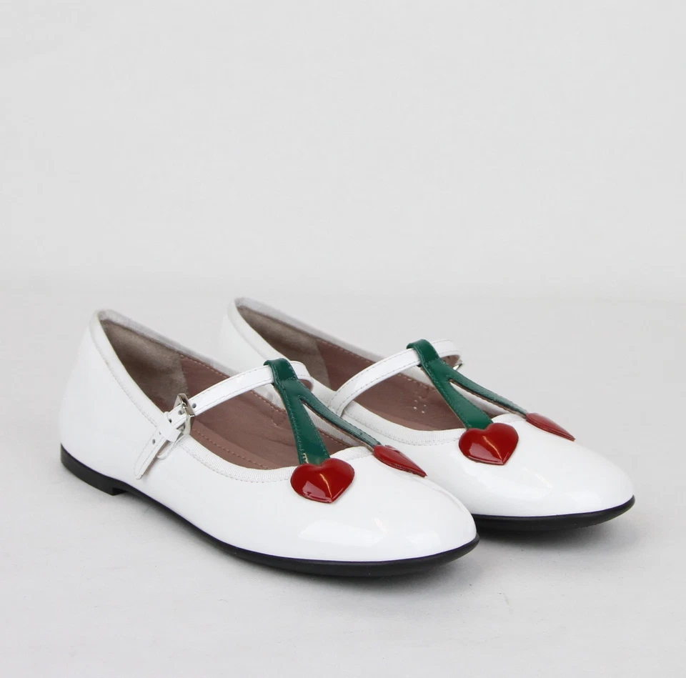 Zapatos planos de ballet Gucci para niñas y niños de charol blanco con corazones 433119 9072 Foto 4 de 4