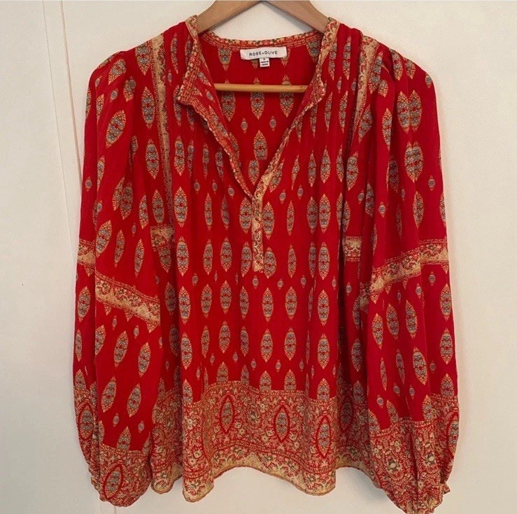Rose + Olive   Women's Red Patterned Long Sleeve Boho Blouse Size S Flowy