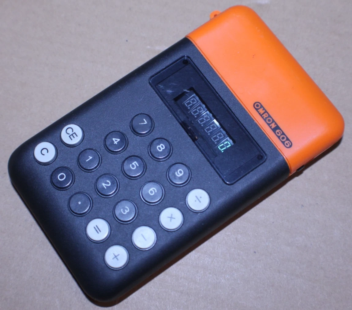 Calculatrice Vintage Omron 8 - Vert LED - Années 1970 - Old School
