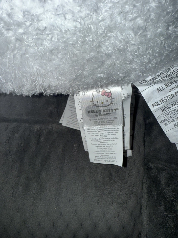 CONJUNTO DE TRAVESSEIROS HELLO KITTY - Pacote com 2 laços decorativos de pelúcia rosa Hello Kitty 1novo com etiquetas - Imagem 4 de 4
