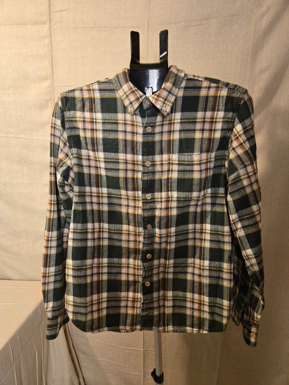 Eddie Bauer Men's Large Green Plaid Flannel Button Up Shirt
