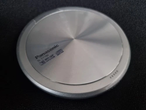PANASONIC SL CT790 CD PLAYER SILVER AND BLACK NO SOUND SOLD FOR SPARE OR REPAIR