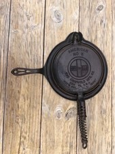 vintage griswold cast iron waffle maker #8 314/315 low profile, slant logo