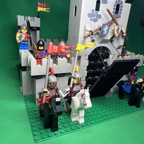 Vtg 1984 LEGO 6080 King's Castle w/ Box & Instructions