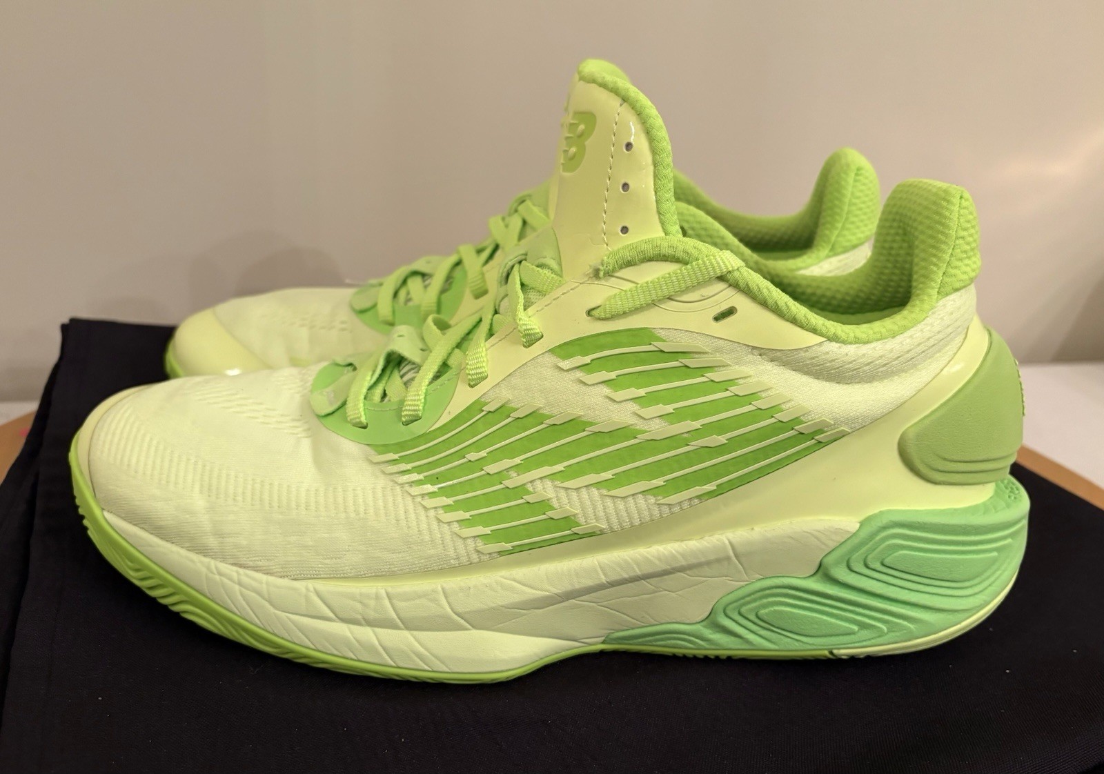 Bb2wyeg5 Bleached Lime Glo/green