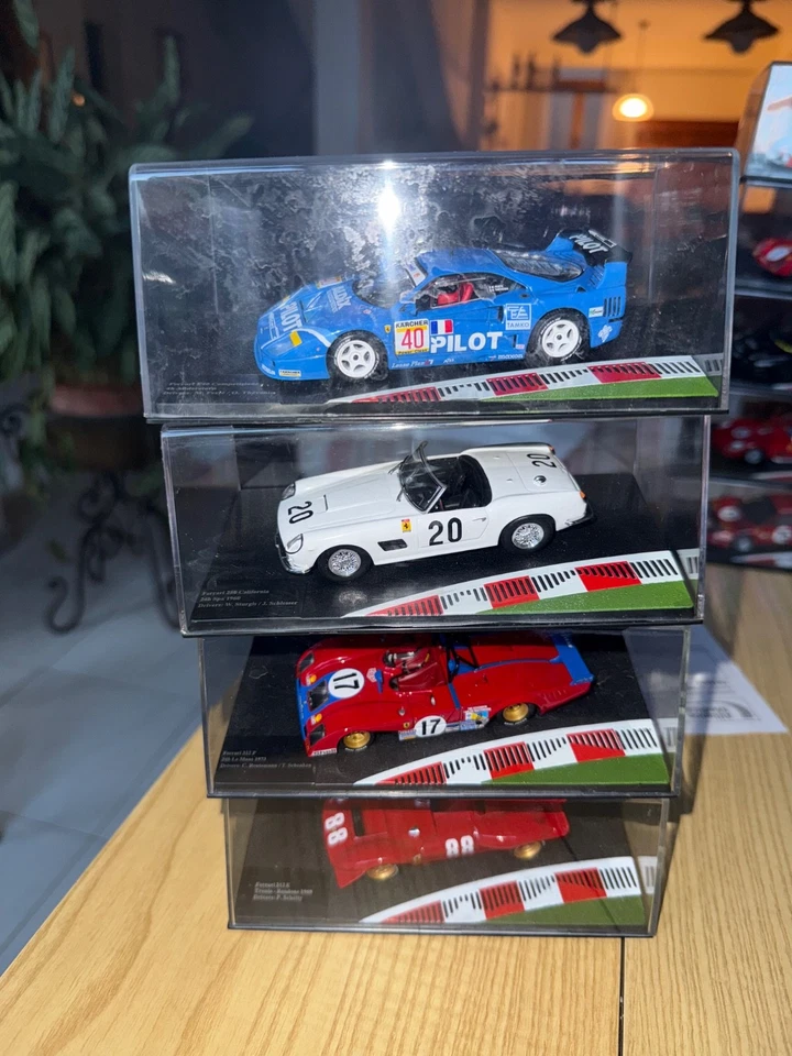 macchinine ferrari collezione 2013, sono tutte nuove. vendo anche singolarmente  - Immagine 3 di 4