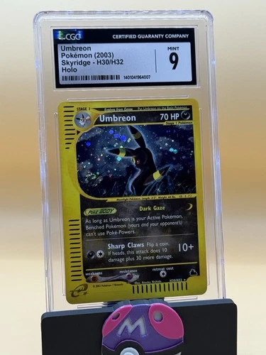 Umbreon Skyridge Holo H30/H32 SWIRL CGC 9