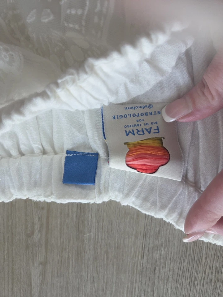 Macacão Farm Rio Elliot Feminino S Marfim Renda Fora do Ombro Largo Cottagecore Boho - Imagem 3 de 4