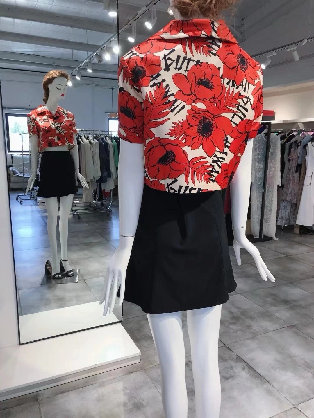 Giacca Gucci papaveri volanti stampa seta duchessa IT38 nuova con etichetta