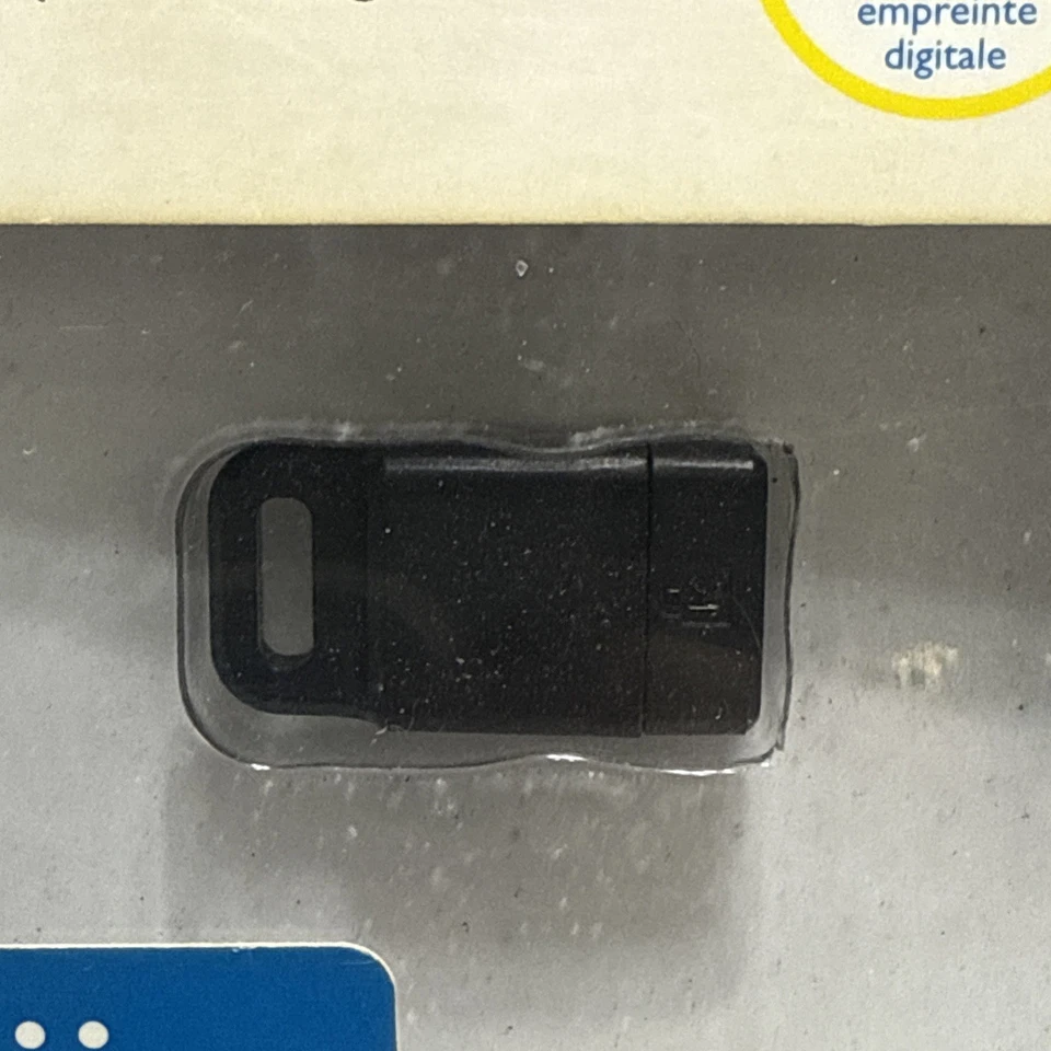 Kensington VeriMark IT Fingerprint Key FIDO2 Windows Hello Business USB - Image 2 of 4