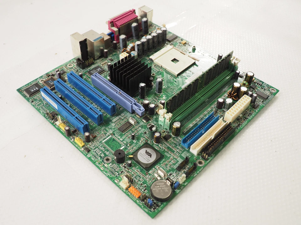 FIC K8M-800M 53-81682-35 with 512Mb RAM Motherboard - Image 4 of 4