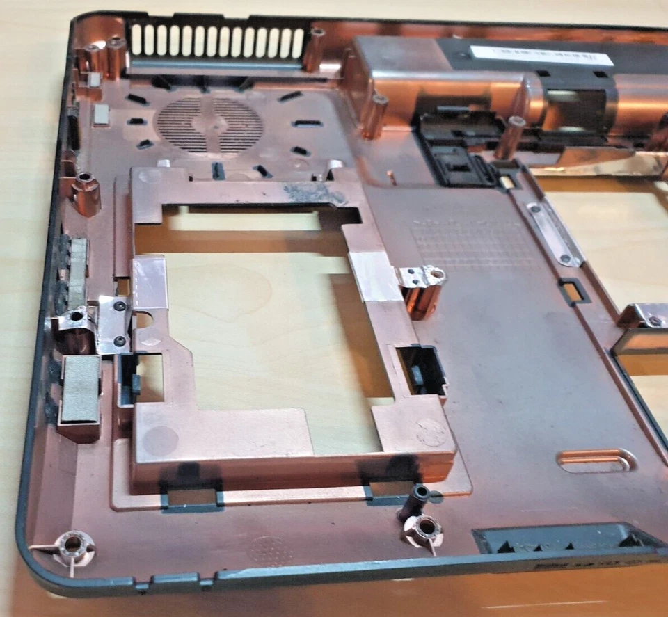 ✨ Original Acer Aspire 5532 Untergehäuse mit Abdeckung – Perfekte Passform ✨ - Bild 4 von 4