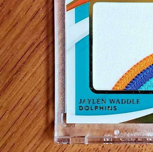 Jaylen Waddle - ROOKIE - 2021 Immaculate - Premium Patch Rookie Autographs /99 - 第 4/8 張圖片