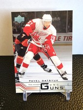 2002-03 UPPER DECK YOUNG GUNS #422 PAVEL DATSYUK RC ROOKIE CARD. rookie card picture