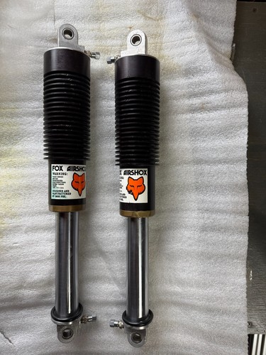 FOX AIRSHOX 17.5 inches